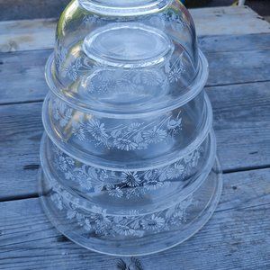 Vintage Pyrex Set of Four Colonial White Lace Nesting Bowls